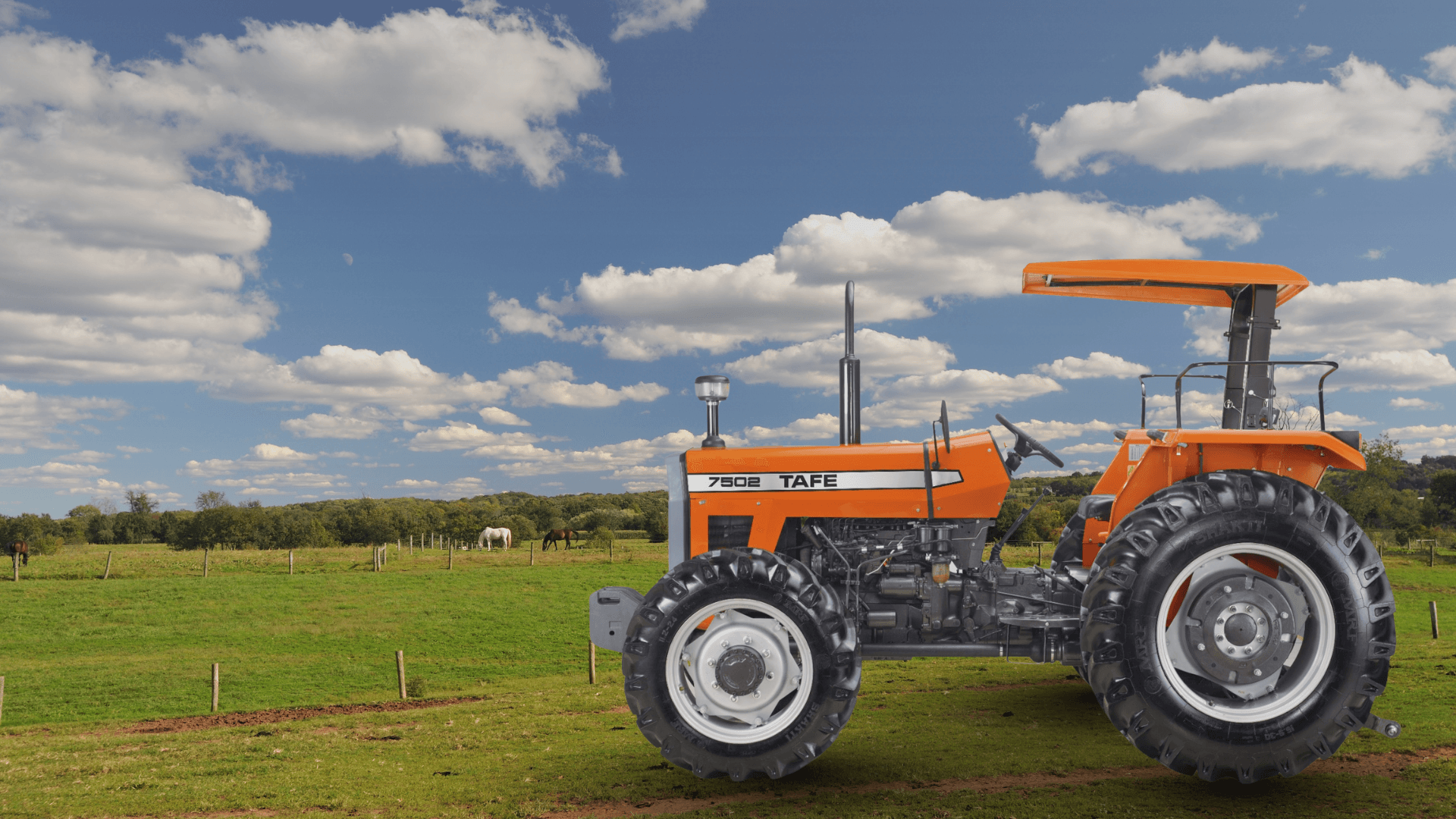 TAFE-7502-4WD-MEX-Orange-Tractor-Farming.png